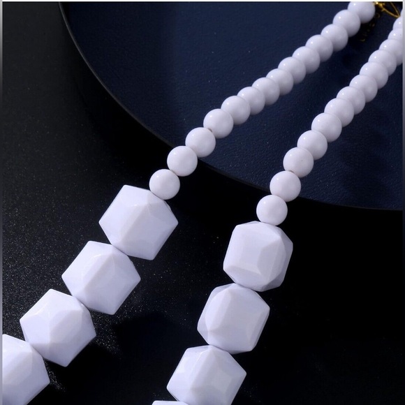 Halawly Acrylic Beads Statement Strand Necklace Earring Set - Picture 3 of 5